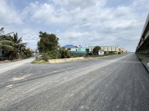 6,68 x 27 (full thổ) - đường đá xanh xe tải - giáp ranh bình chánh. (ko mồ mã, ko bị qh)