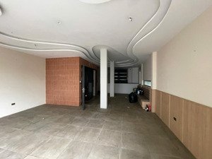 cho thuê nhà mp triệu việt vương: 85m2 x 5 tầng, mt: 7m, đoạn đẹp, nguyên căn. lh: 