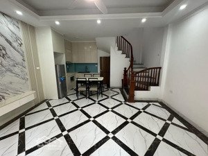 gấp! chính chủ bán nhà 8tỷ xây mới 35m2, 5 tầng, 3pn, cách oto 20m đủ công năng cho gia đình