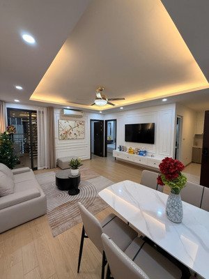 giá 13 triệu cho thuê flc complex - thiết kế 2 phòng ngủ 2 vệ sinh, nội thất đầy đủ. lh:0704151888