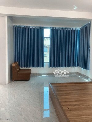 cho thuê căn hộ studio, ngõ 189 phố nguyễn ngọc vũ, dt 35m2, nhà mới tinh nội thất như ảnh, 4.8 tr