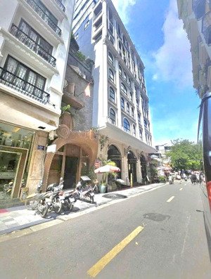 bán nhà mặt phố ngũ xã 245m2, 11 tầng giá: 158 tỷ. ba đình