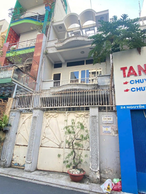 nhà mặt tiền, 3 tầng khu vip sân bay ngay hậu giang - ngang gần 5m (70m2) siêu hiếm - giá 15 tỷ