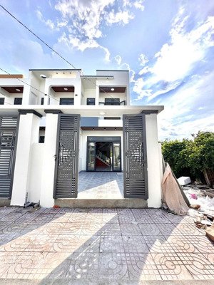 bán nhà siêu đẹp ngay gần đường đồng khởi-sổ riêng thổ cư-700tr nhận nhà