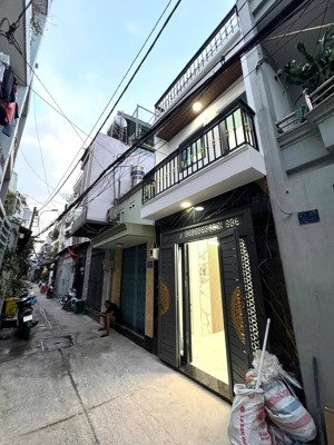 chốt cứng 3ty550 không tl 5 phòng ngủ 3 tolet
đ/c : 1/ đường số 12 - p. bình hưng hoà a, q