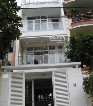 chỉ dưới 70tr/m2 có ngay nhà 3 lầu hxh thông 8m ôtô né nhau. dt 167m2. vị trí ngay ngã tư âc-llq