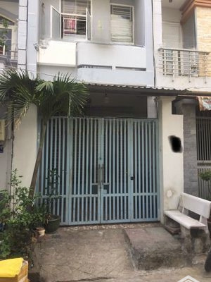 giáp q10! nhà 2 tấm hẻm 4m lạc long quân p3. dt: (4x14)m giá: 5,2 tỷ (tl)