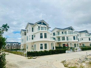 chính chủ bán căn biệt thự diện tích 300m2 tại dự án mhid cam ranh. lh: 