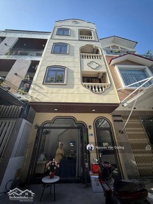 cắt lỗ - bán nhanh toà căn hộ 4,5 tầng mt huy cận - bên cạnh 4 toà dh lớn - doanh thu 50tr/th