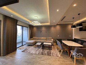 chính chủ bán chcc sài gòn airport plaza 94 m2 2pn 2wc giá 8tỷ, sổ hồng. lh: hương