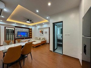 bán căn hộ chung cư n09 thành thái. dtsổ 126m2. 3 ngủ 2 wc, view công viên cầu giấy tầng cao đẹp