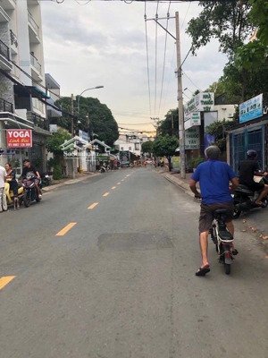 vip - mặt tiền kd ngay phạm văn đồng - hiệp bình - hbc - dt 200m2 chỉ nhỉnh 18 tỷ tl