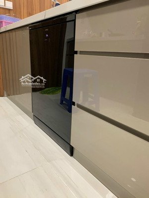 cho thuê nhanh căn hộ cao cấp kingdom 101. số 334 tô hiến thành. p14. q10