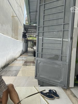 phòng trọ 20m2 có gác rộng sát mặt tiền lê đức thọ p15