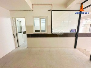 cho thuê kiot, văn phòng nhỏ ở trung tâm bình thạnh 18m2 - giá 5.5tr - lđr - wc