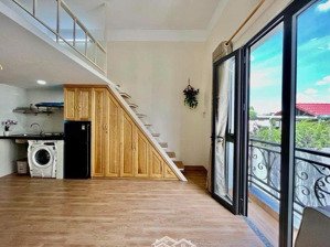 căn hộ quận 10 cho thuê dạng gác & ban công full nội thất