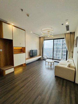 2 ngủ zenpark full đủ đồ tòa r1.01 tầng 26 cho thuê 12.5 triệu/ tháng sẵn nhà vào ngay