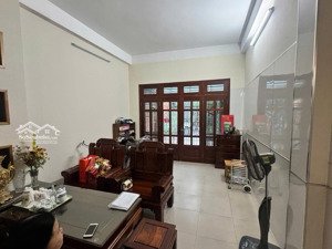 bán nhà mặt hồ văn quán hà đông-phân lô vỉa hè khu vực tốt nhất để vừa ở vừa kd, dt 51mx4 tầng 17ty