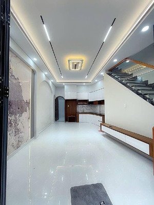 hẻm xe hơi_ 4 phòng ngủ_ 4,5x10 _ lạc long quận_ tân bình , nhỉnh 5tỷ