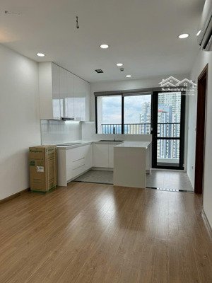 cho thuê căn hộ đồ nội thất cơ bản 9/3 vào ở được. liên hệ em trường: hỗ trợ 24/7.