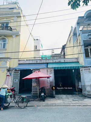 hẻm 10m đường tân sơn nhì, quận tân phú. (dt: 9x18m cấp 4). giá: 25 tỷ