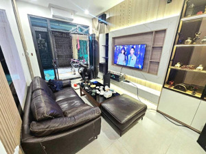 hoàng văn thái. 41m2. 4 tầng ngõ rộng , ô tô vào nhà, sỗ sẵn nở hậu