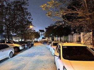 bán biệt thự geleximco lê trọng tấn,52 tỷ,317m2{ bàn giao thô},giá tốt,view đẹp tại hoài đức,hà nội