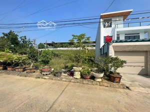 chính chủ cần bán nhanh 100m2 tại xã phú cát xã hoà lạc gần metro 05 và trường đại học