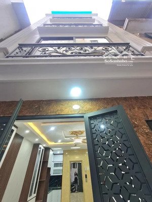 bán nhà tứ liên, dt 38m, 5 tầng thang máy, cách 20m ra đường ô tô tránh, không quy hoạch