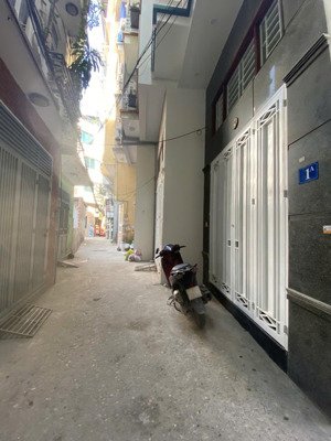 bán tòa ccmn xây mới lô góc 7 tầng thang máy full nội thất 16 phòng khép kín phố lê trọng tấn