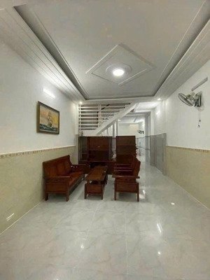 11.5 triệu 2pn 2wc cho thuê nhà mới hẻm thoáng 1 xẹt đường số 8, p11, gv, diện tích 65m2 an ninh