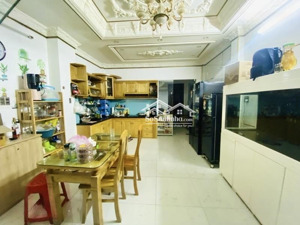 nhà vừa đẹp vừa sang lý phục man phường bình thuận quận 7 60m2 giá 5 tỷ 5