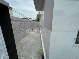 bán nhà hiện đang cho thuê. có nguồn thu ổn định