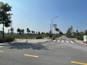 chuyển nhượng lô đất giãn dân khu vân hà - đông anh diện tích 80m2 giá 75tr/m2, lh 