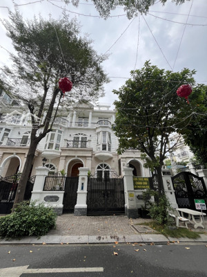 nhà phố có hầm kế góc cityland garden hills, emart gò vấp, chỉ 23 tỷ, 1 căn duy nhất.