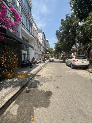 cần bán lô đất biển mặt tiền đường dương trí trạch