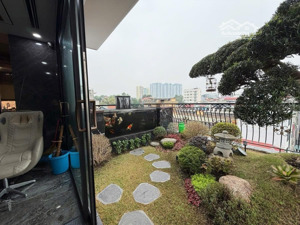 lò đúc hai bà trưng.siêu phẩm nhà đẹp như cung điện,thiết kế hiện đại ở cực sướng.sát phố gần bờ hồ