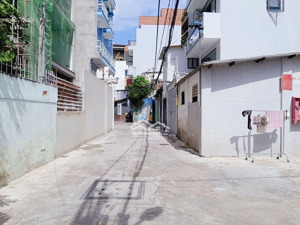 bán nhà đẹp vào ở ngay đường số 28 - gần chợ an nhơn - dt ngang lớn - nhỉnh 5tỷ