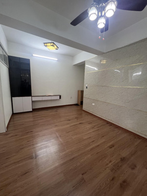 bán chcc tại ngõ 123 trần đăng ninh, cầu giấy.
62m2, 2p1vs. giá hợp lý: 5,4 tỷ, phí thuế thoả thuận