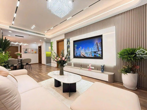 cho thuê chcc the nelson 29 láng hạ 120m2, 3pn đầy đủ nội thất đẹp giá thoả thuận. lh 