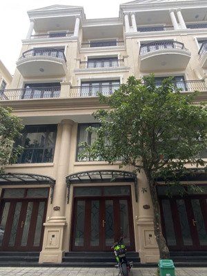 bán nhanh liền kề thời đại 60m2 giá 9,1 tỷ bao mọi loại phí dự án vinhome ocean park 2