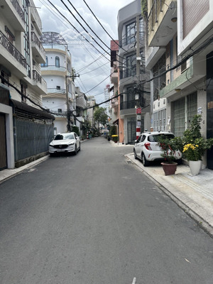 bán nhà trường chinh - nguyễn hồng đào - ô tô đổ tận cửa nhỉnh 5 tỷ .