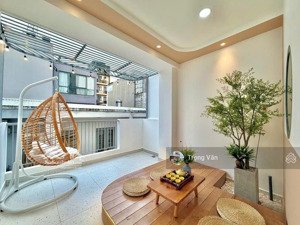 khu vip phan xích long - nhà đẹp 3 tầng 3pn 3wc hc đủ. chỉ 5,5 tỷ