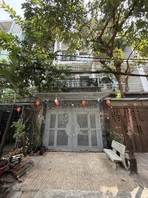 gấp bán nhà chính chủ khu đồng bộ cao tầng