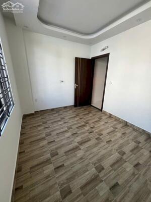 Cho thuê nhà mới tinh tại Cam Lộ , Hùng Vương , Hồng Bàng . Ô tô đỗ cửa