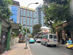 căn đặc biệt !ngang khủng 6.7m-42.8m2, 4 tầng, hdt 40tr/tháng, mt ngô thời nhiệm, q3 chỉ 23,5 tỷ tl