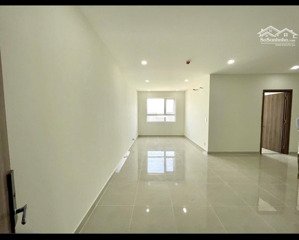 topaz elite căn 85m2 3 phòng ngủ nhà trống chuyển vào liền được.