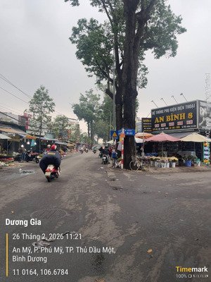 bán nhà lửng, đường oto sát chợ phú mỹ. giá 1.990 tỷ. lh kiên