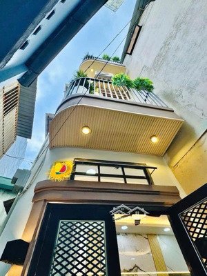 nhà đẹp lung linh, ko lg qh, nở hậu đẹp - cách mạng tháng 8 - 15m2, 4tầng - 3.68tỷ