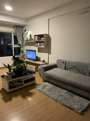 bán căn hộ flora anh đào- view ngoài. lầu 5. full nộu thất. có sổ hồng. vay được. giá 3.030 tỷ